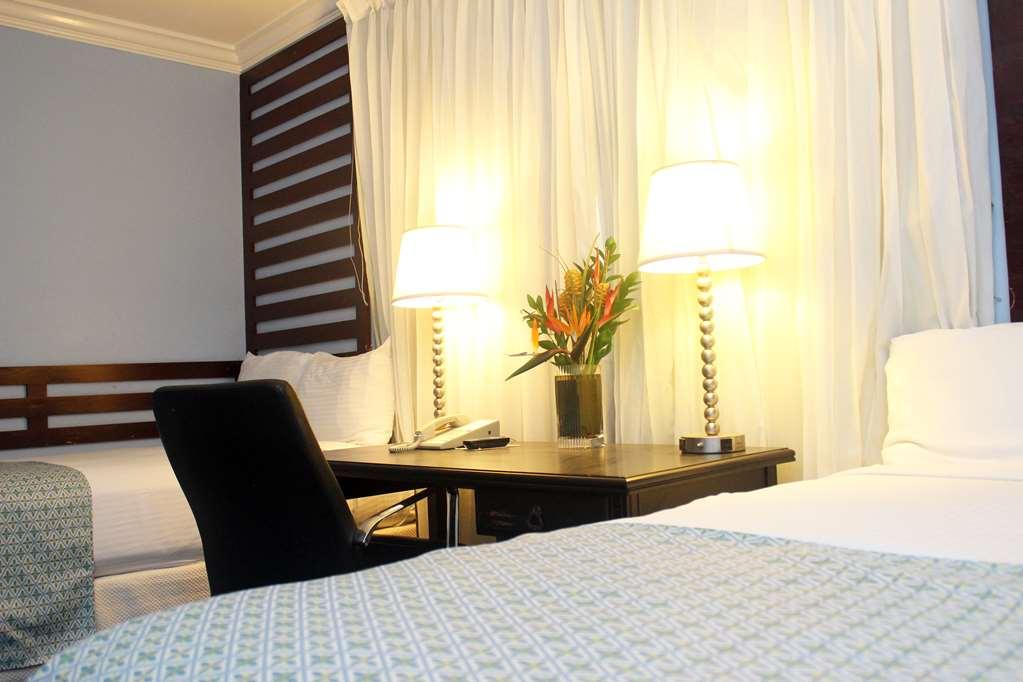 The Knutsford Court Hotel Kingston Room photo